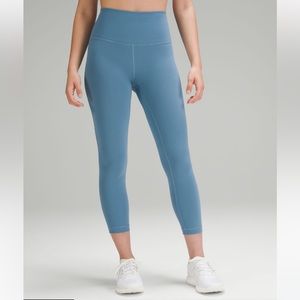 Lululemon Wunder Train High Rise Crop